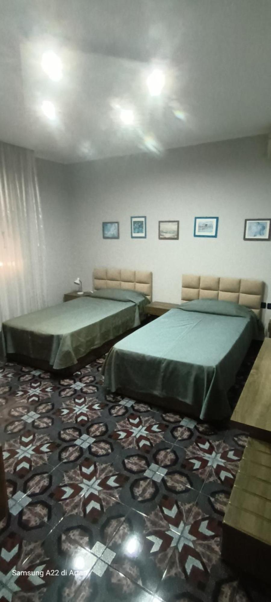 Royal Aparthotel Влёра Экстерьер фото